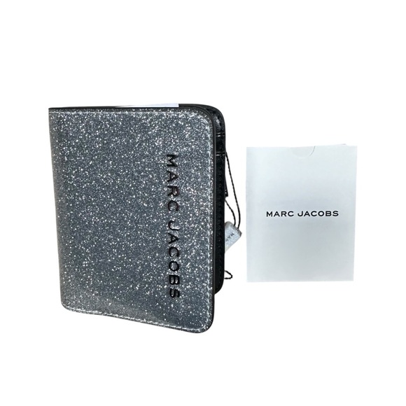 MARC JACOBS Compact Glitter Bifold Wallet in Silver Sparkle - Picture 14 of 14